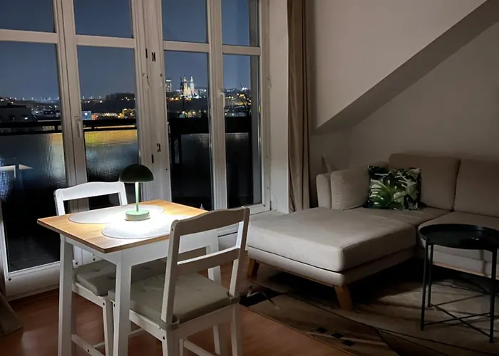 Cozy With Panorama View * 布拉格